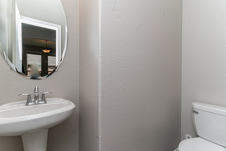Photo 16 of 21 - 9328 Flying Eagle Ln, Fort Worth, TX 76131