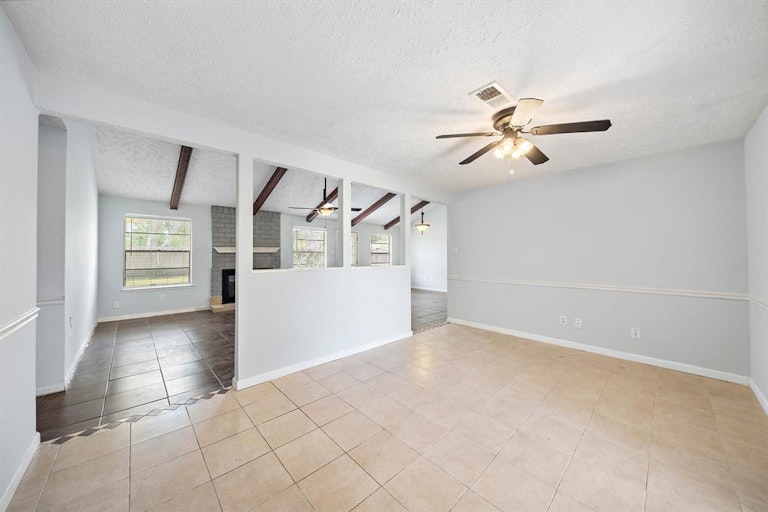 Photo 3 of 20 - 2518 Sage Brush Ln, Sugar Land, TX 77479