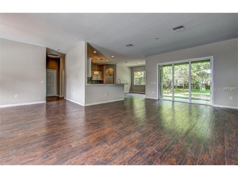 Photo 6 of 25 - 5820 Denison Dr, Venice, FL 34293
