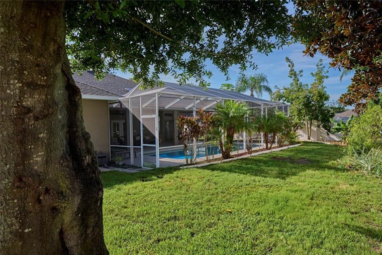 Photo 57 of 63 - 653 Hart Lake Dr, Winter Haven, FL 33884