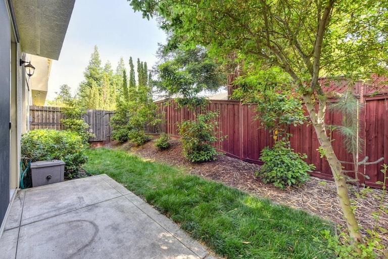 Photo 29 of 34 - 668 Addison Ln, Folsom, CA 95630
