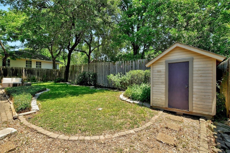 Photo 24 of 26 - 3007 Oakmont Blvd, Austin, TX 78703