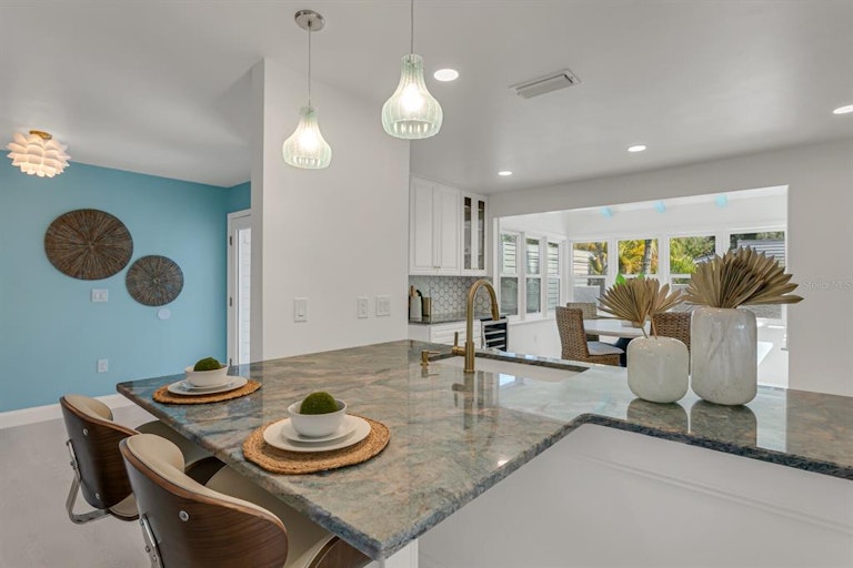 Photo 19 of 54 - 11003 Peach Point Ct, Bradenton, FL 34209