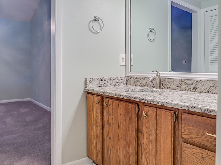 Photo 18 of 30 - 4405 Sunburst Ct, Raleigh, NC 27613
