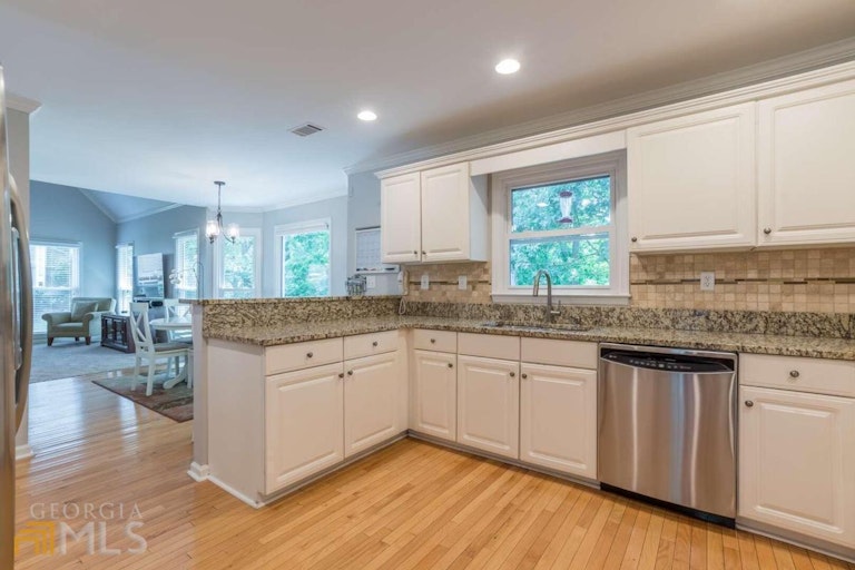 Photo 15 of 72 - 3535 Fairgreen Ct, Douglasville, GA 30135