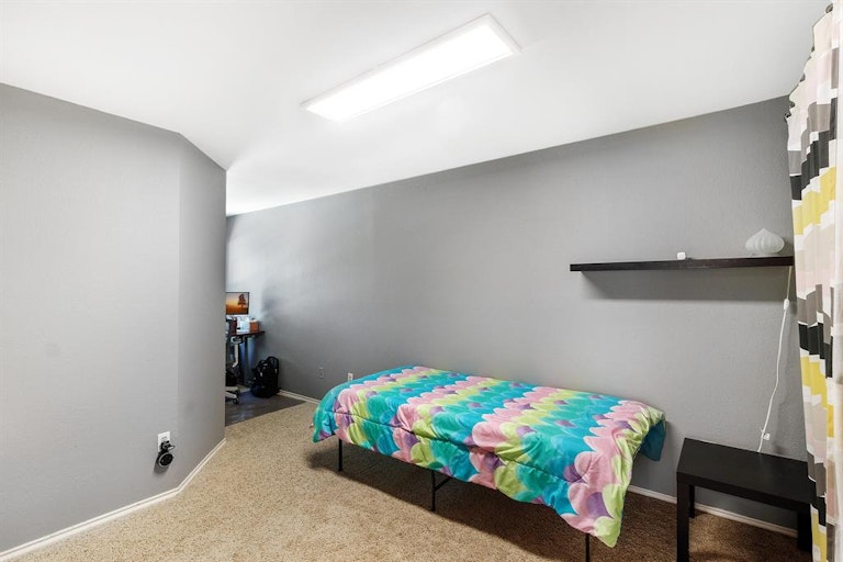 Photo 20 of 25 - 9001 Cumberland Dr, Irving, TX 75063