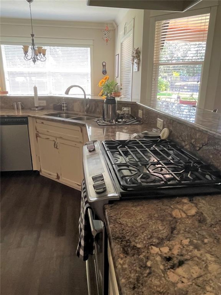 Photo 12 of 39 - 6009 Laurel Oak Dr, Lakeland, FL 33811
