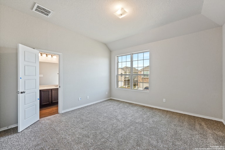 Photo 11 of 19 - 9311 Somers Bnd, San Antonio, TX 78211