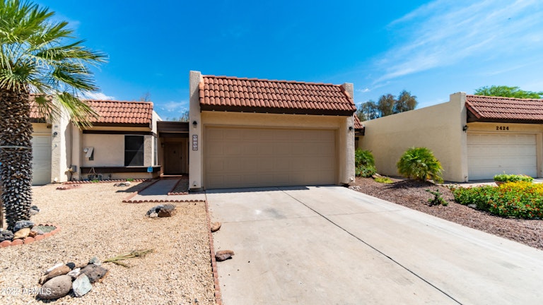 Photo 1 of 26 - 2422 E Villa Maria Dr, Phoenix, AZ 85032