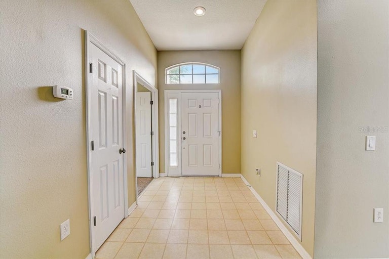 Photo 7 of 45 - 34510 Cliffcreek Ct, Wesley Chapel, FL 33545