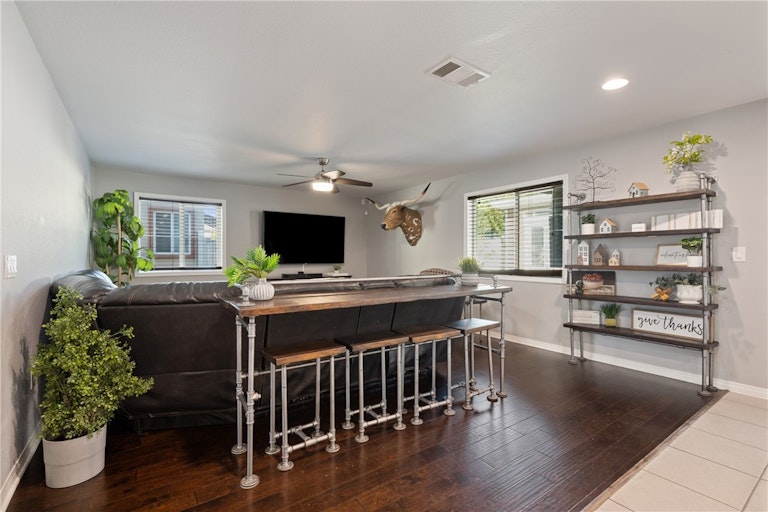 Photo 6 of 40 - 5617 Boros Dr, Austin, TX 78747