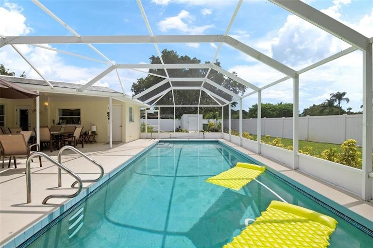 Photo 29 of 46 - 1506 54th St W, Bradenton, FL 34209