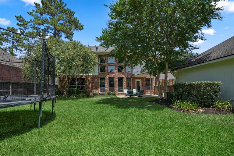 Photo 32 of 50 - 1455 Hatchmere Pl, Spring, TX 77379