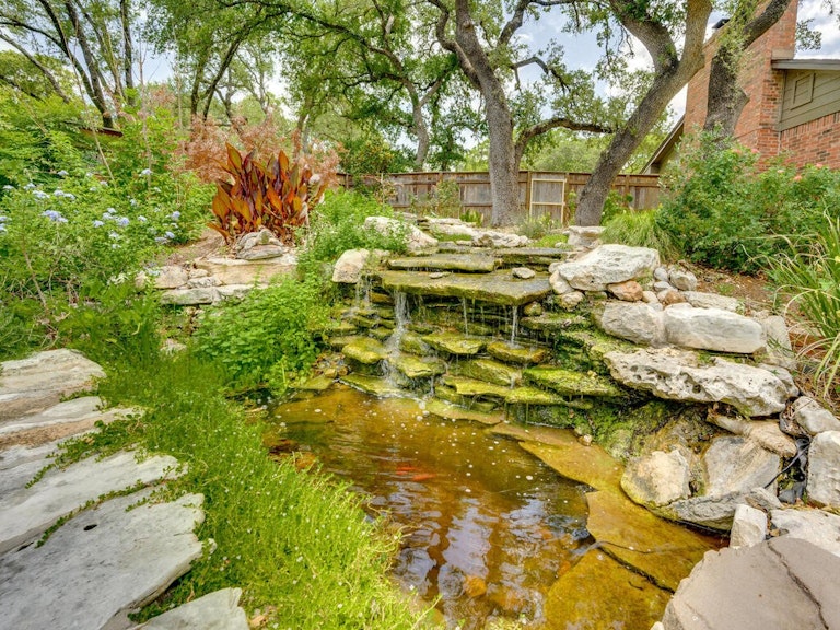 Photo 35 of 40 - 8800 Spring Lake Dr, Austin, TX 78750