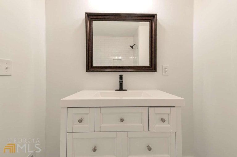 Photo 7 of 16 - 1113 Seven Springs Cir, Marietta, GA 30068