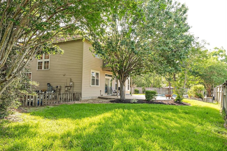 Photo 17 of 17 - 19 Cider Mill Ct, Spring, TX 77382