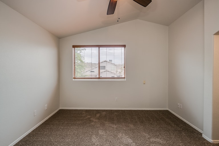Photo 13 of 23 - 4038 W Abraham Ln, Glendale, AZ 85308