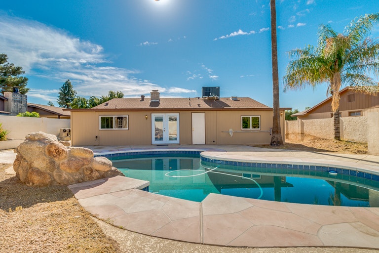 Photo 5 of 31 - 6538 W Vogel Ave, Glendale, AZ 85302