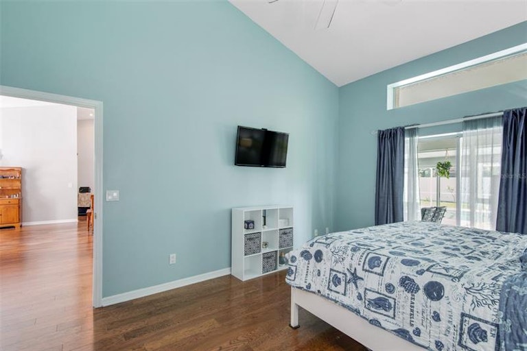 Photo 31 of 50 - 1719 Woodpond Way, Lutz, FL 33559
