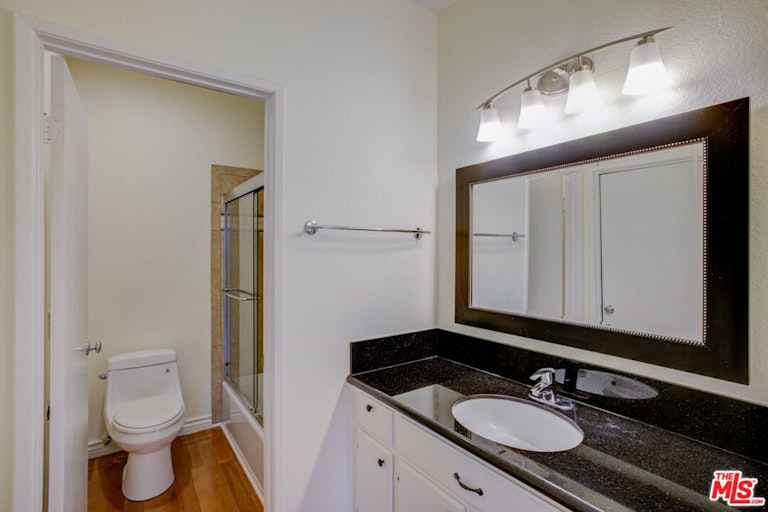 Photo 8 of 23 - 211 Gallery Way, Tustin, CA 92782