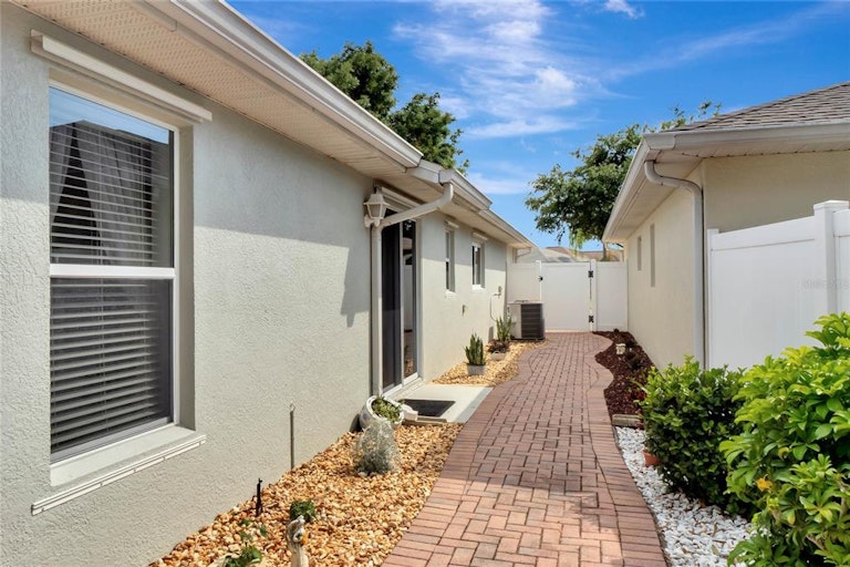 Photo 28 of 42 - 3420 Grenville Dr, Winter Haven, FL 33884