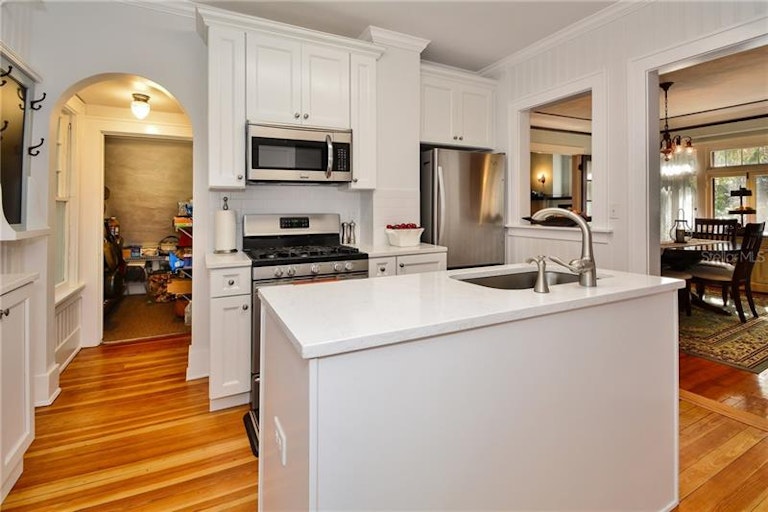 Photo 14 of 25 - 2882 Grand Ave, Deland, FL 32720