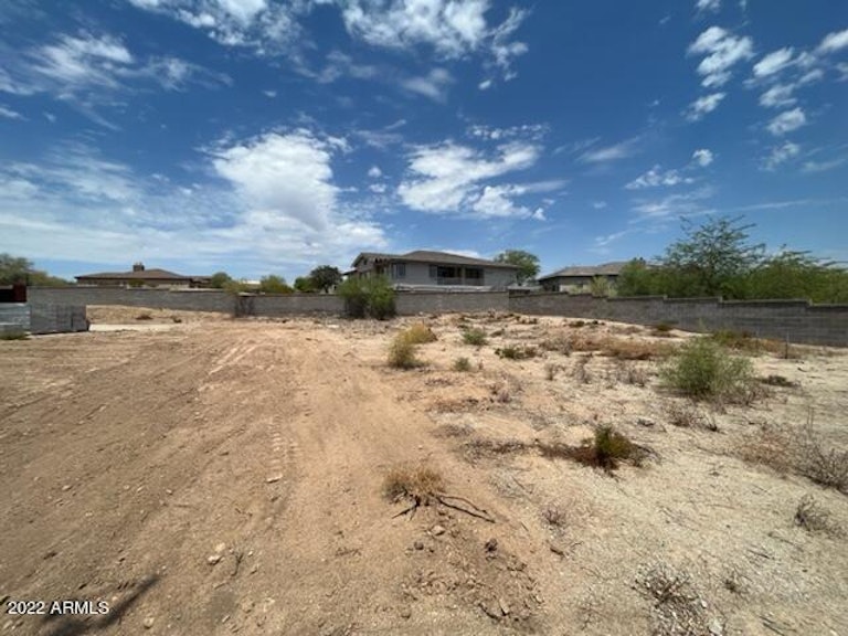 Photo 28 of 30 - 2440 E Valley View Dr, Phoenix, AZ 85042