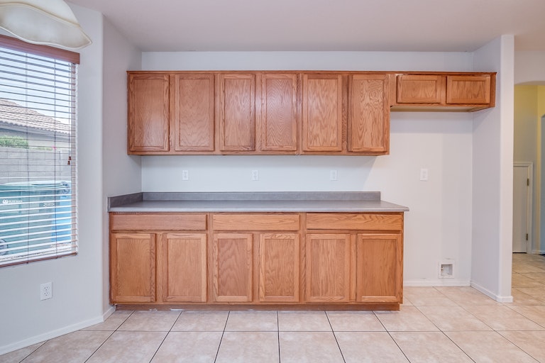 Photo 10 of 23 - 4038 W Abraham Ln, Glendale, AZ 85308