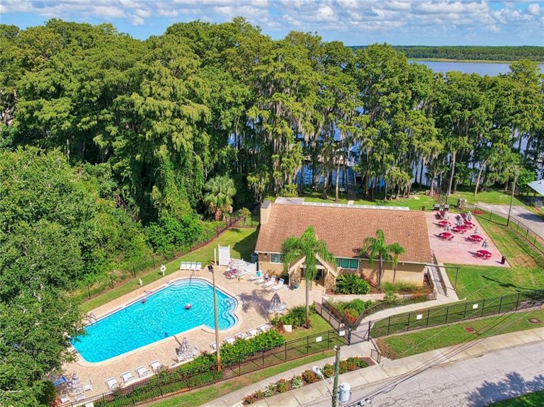 Photo 34 of 39 - 1614 Berwick Ct Unit C, Palm Harbor, FL 34684