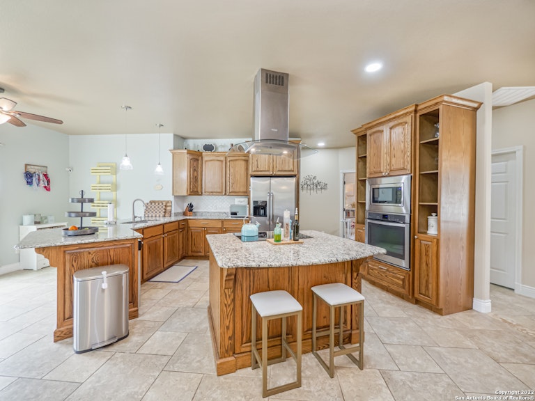Photo 12 of 49 - 834 Lodge Creek Dr, New Braunfels, TX 78132