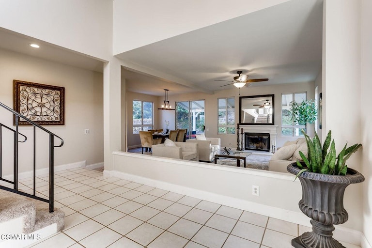 Photo 3 of 28 - 12036 Alderbrook St, Moorpark, CA 93021