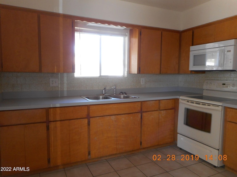 Photo 34 of 39 - 244 W 17th Ave, Apache Junction, AZ 85120