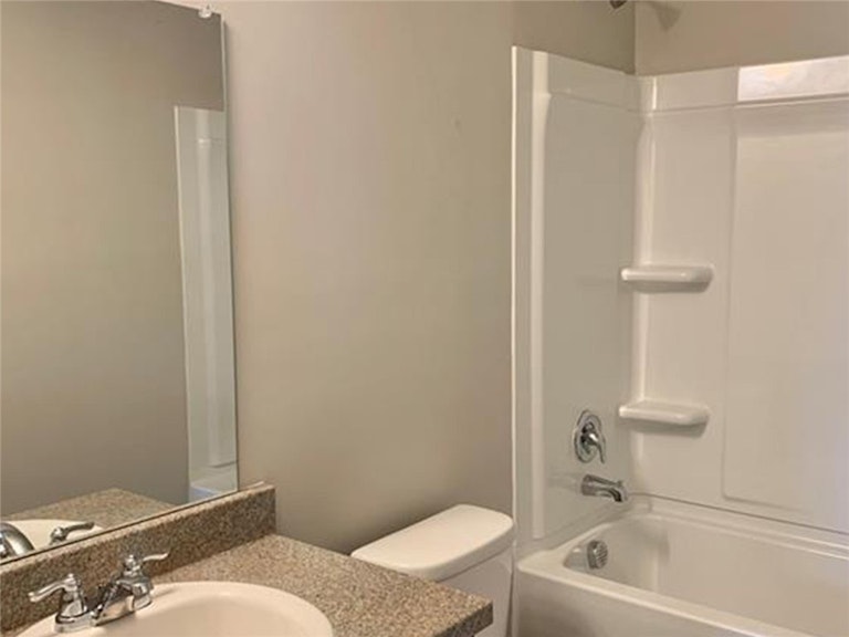 Photo 19 of 27 - 1220 Thea Cv, New Braunfels, TX 78130