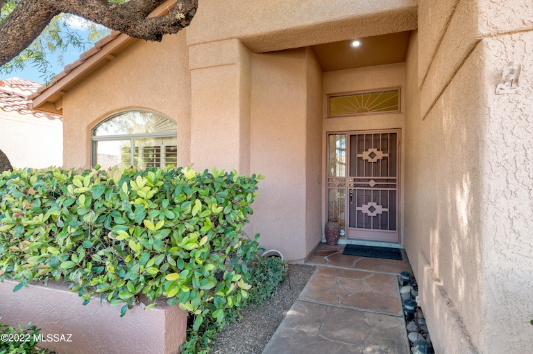 Photo 4 of 41 - 1527 W Sand Pebble Dr, Tucson, AZ 85737