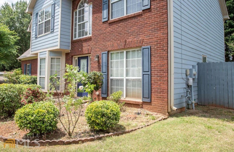 Photo 42 of 46 - 605 Sterling Pointe Ct, Lawrenceville, GA 30043