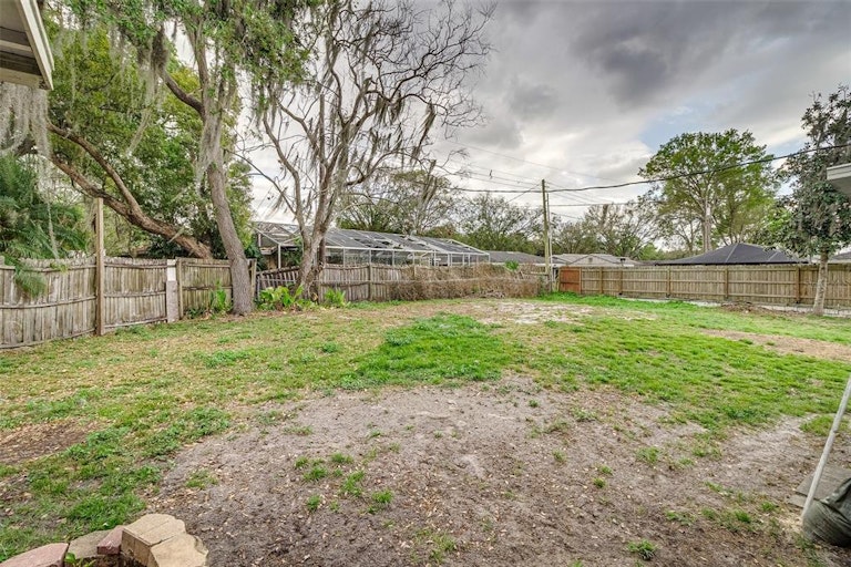 Photo 32 of 33 - 5427 Harbor Dr W, Lakeland, FL 33809