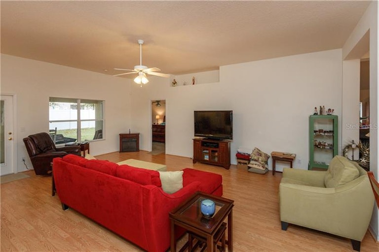Photo 7 of 25 - 469 Newhearth Cir, Winter Garden, FL 34787