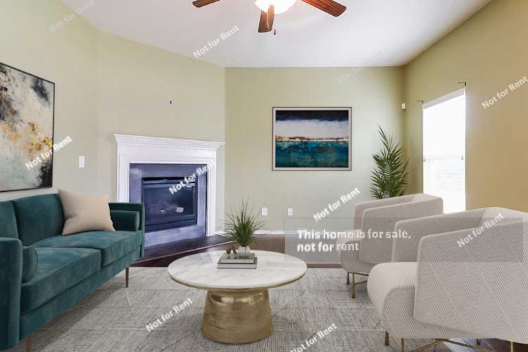 Photo 3 of 26 - 526 Kerriann Ln, Clayton, NC 27520