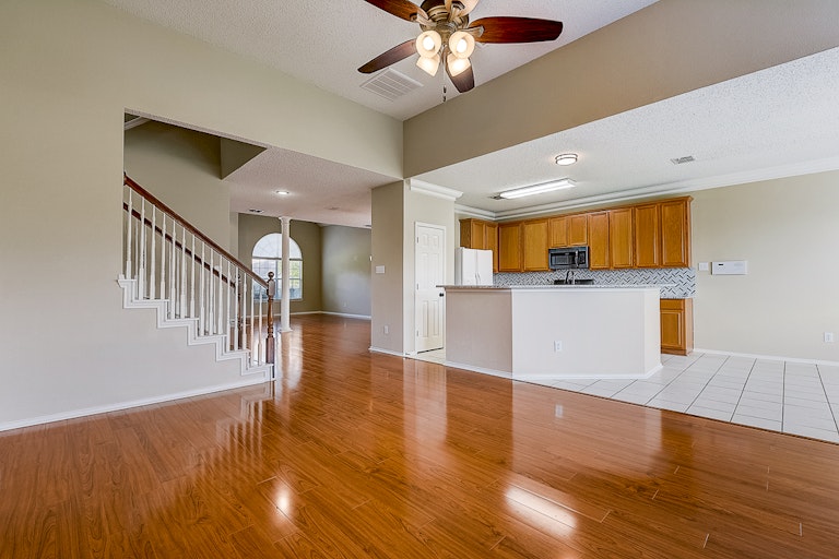 Photo 27 of 37 - 4009 Pear Ridge Dr, The Colony, TX 75056
