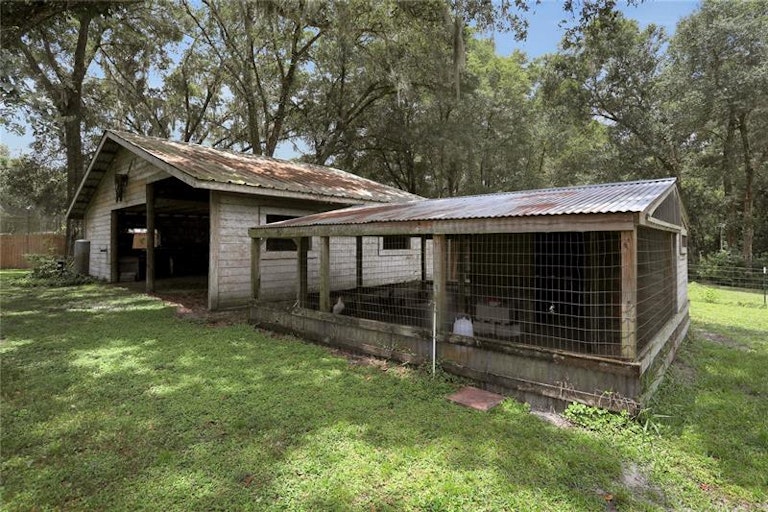 Photo 31 of 44 - 5840 Ross Creek Rd, Lakeland, FL 33810