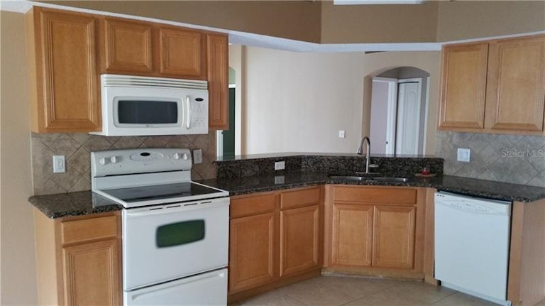 Photo 19 of 24 - 27434 Edenfield Dr, Wesley Chapel, FL 33544