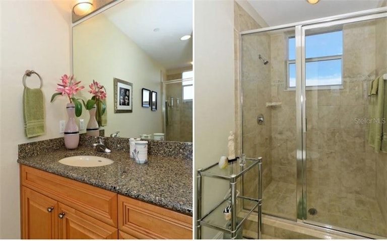 Photo 15 of 25 - 1921 Monte Carlo Dr #703, Sarasota, FL 34231