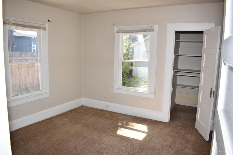 Photo 15 of 23 - 217 Los Vegas Ave, Roseville, CA 95678