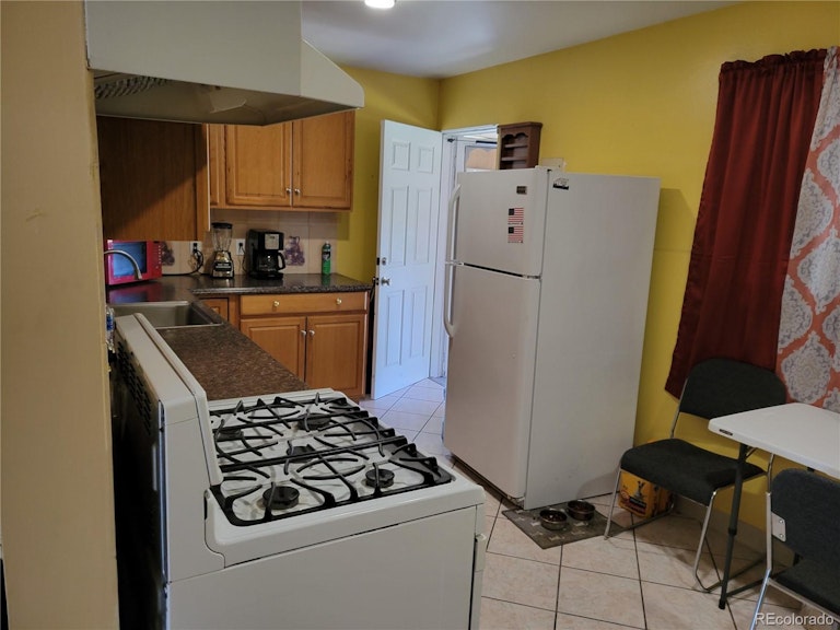 Photo 7 of 28 - 5841 E 68th Ave, Commerce City, CO 80022