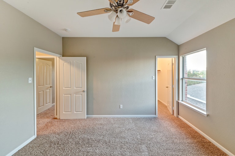 Photo 27 of 39 - 1306 Westridge Dr, Mansfield, TX 76063