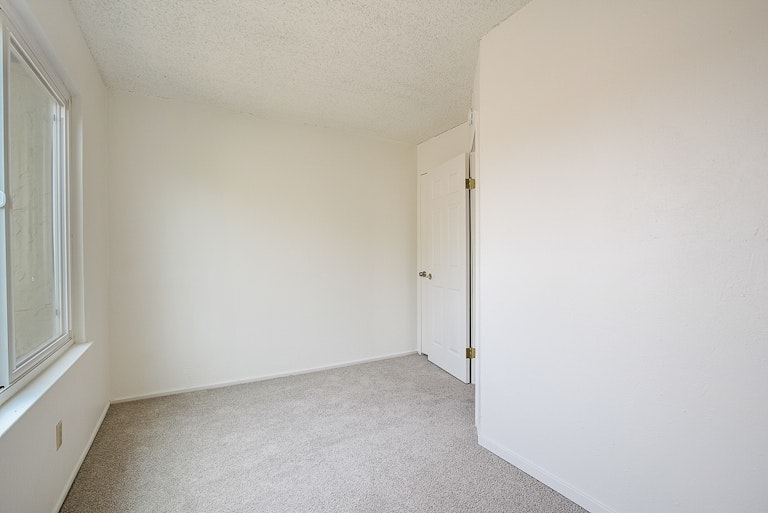Photo 29 of 44 - 8017 Stone Canyon Cir, Citrus Heights, CA 95610