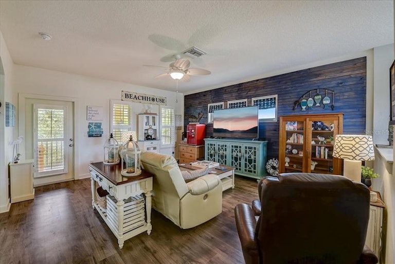 Photo 28 of 64 - 511 Winterside Dr, Apollo Beach, FL 33572