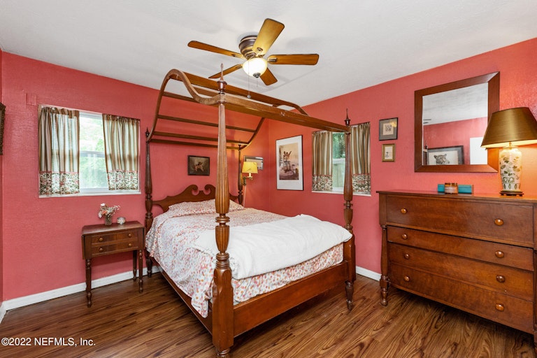 Photo 15 of 27 - 5804 Rover Dr, Jacksonville, FL 32244