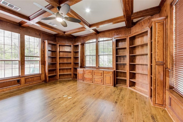 Photo 18 of 40 - 2414 Diamond Point Dr, Cedar Hill, TX 75104