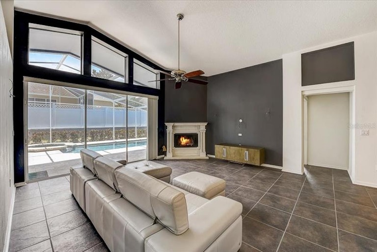 Photo 11 of 47 - 2203 Katana Pl, Brandon, FL 33511
